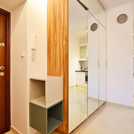 View - 63m2, Location, Workspace - By Rentujemy Apartment Warsaw