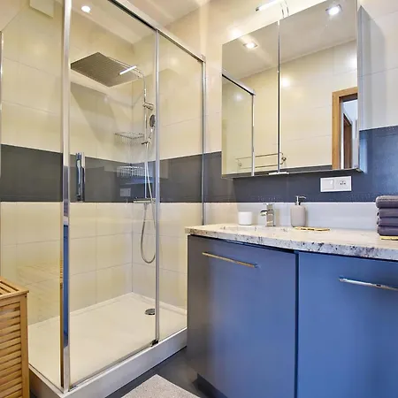 Apartment View - 63m2, Location, Workspace - By Rentujemy *